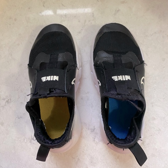 Nike flex runner size 12c - Picture 4 of 5